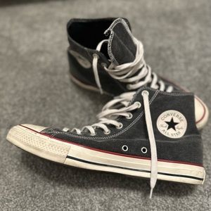 Converse “Chuck Taylor” size 10